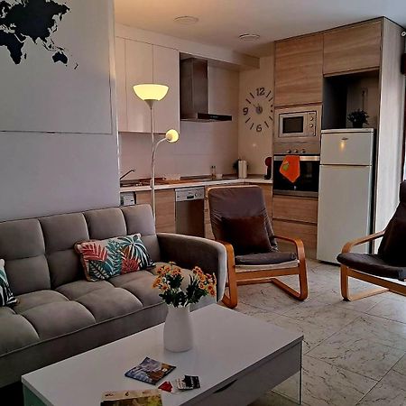 Apartamento La Doncella อัลกาลาเดเอนาเรส ภายนอก รูปภาพ